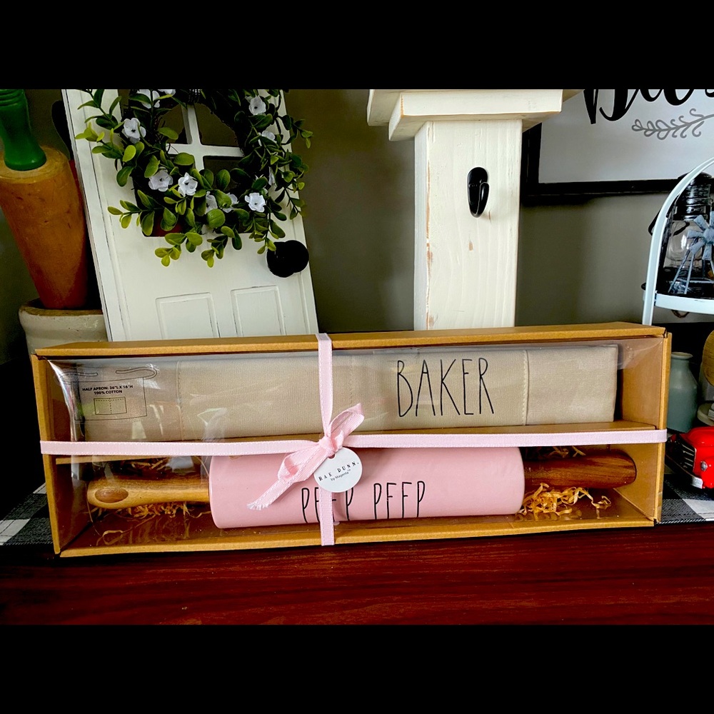 Rae Dun Peep Rolling Pin and Apron